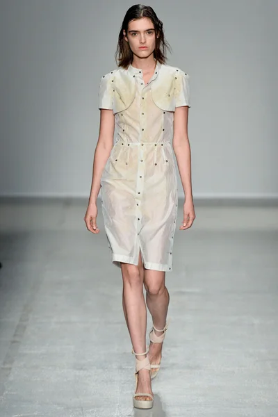 Look 14